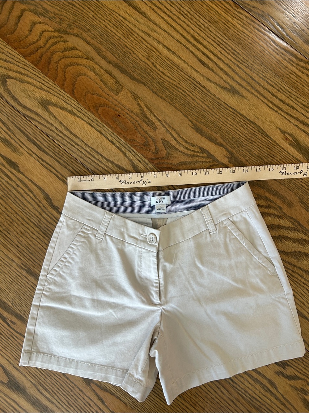 crown & ivy Caroline Light khaki Women's Chino Shorts - Picture 3 of 6